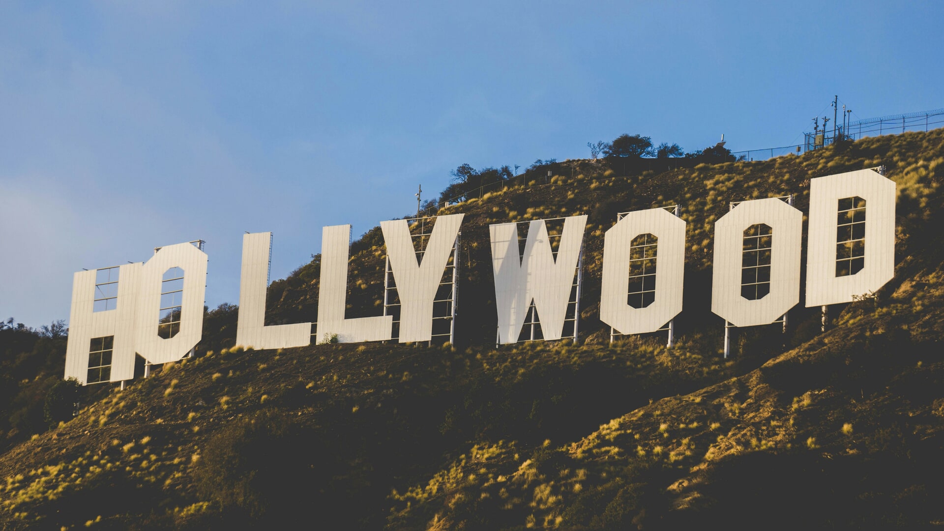 Hollywood - Unsplash - De'Andre Bush